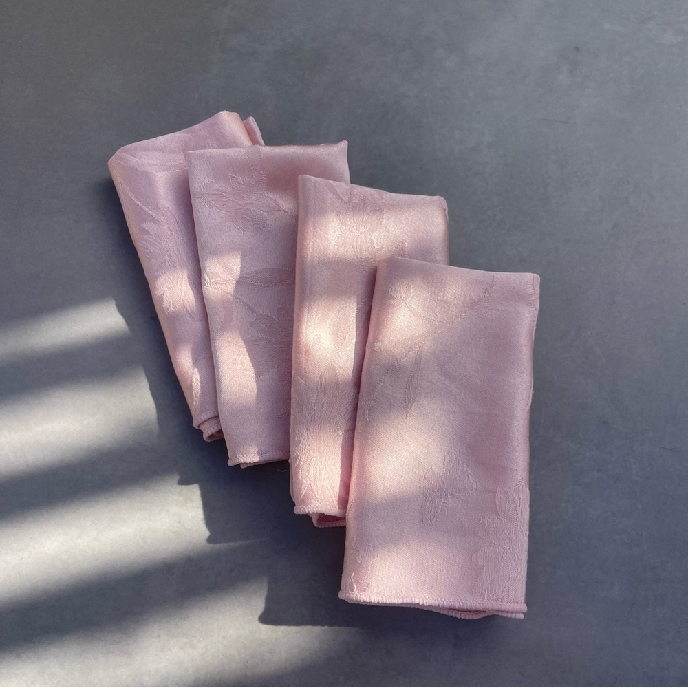Pink Spring Napkin Set - Picture 3 of 10
